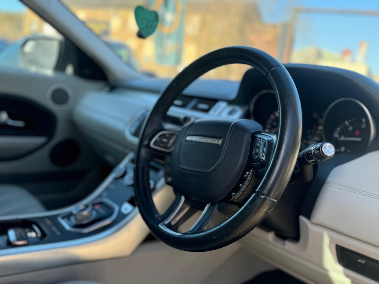 Used Land Rover Range Rover Evoque 2011 for sale - 77767014: Photo 5