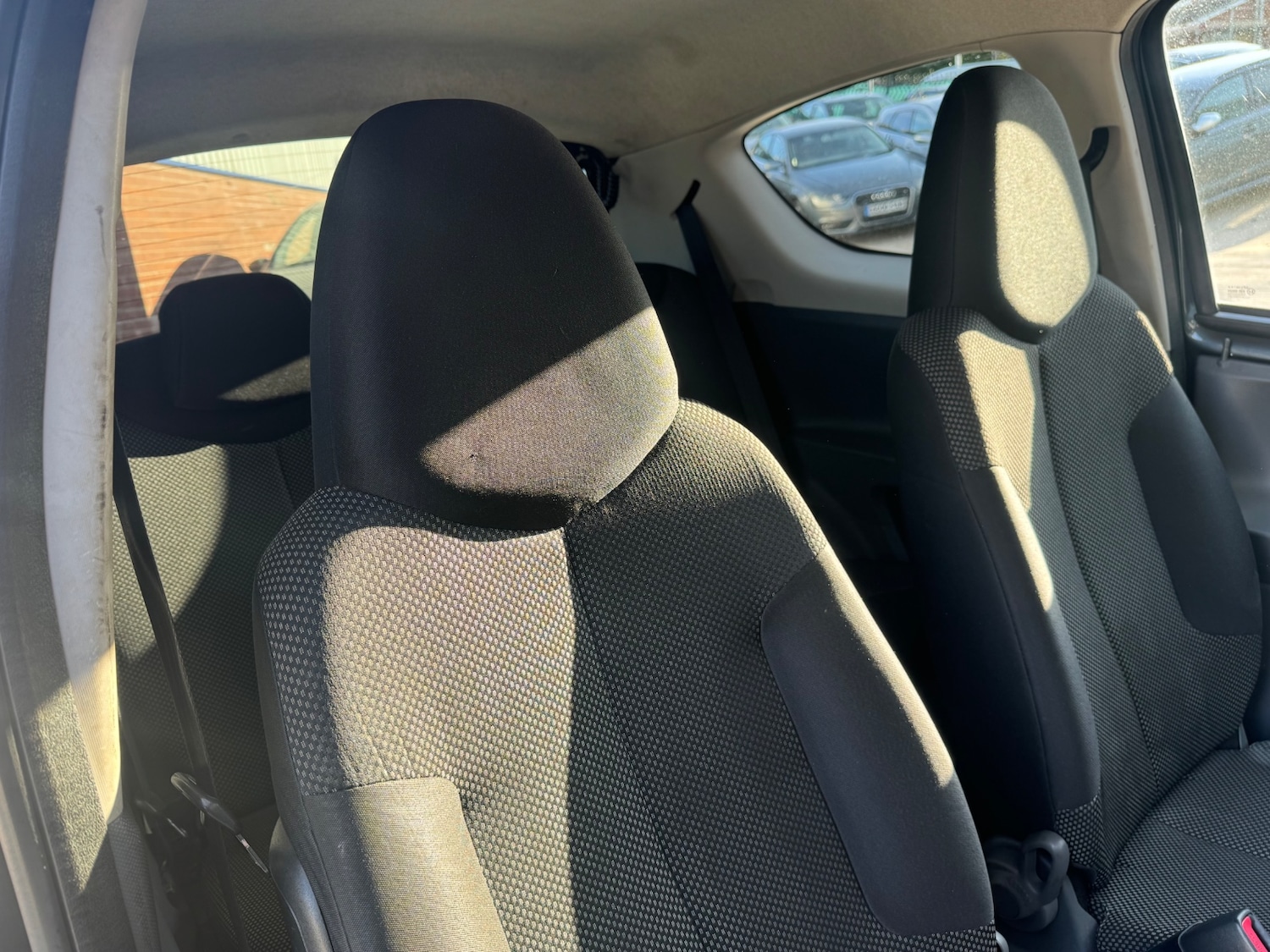 Used Toyota AYGO 2011 for sale - 78145942: Photo 12