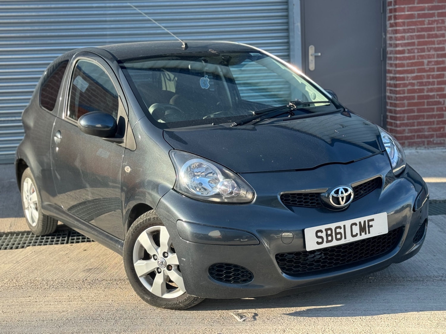 Used Toyota AYGO 2011 for sale - 78145942: Photo 2
