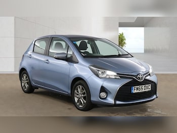 Used Toyota Yaris 2015 for sale - 78677861: Photo