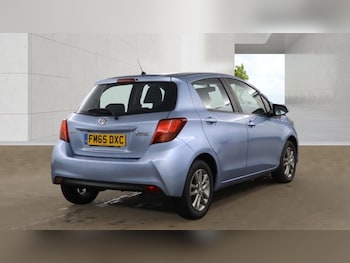 Used Toyota Yaris 2015 for sale - 78677861: Photo