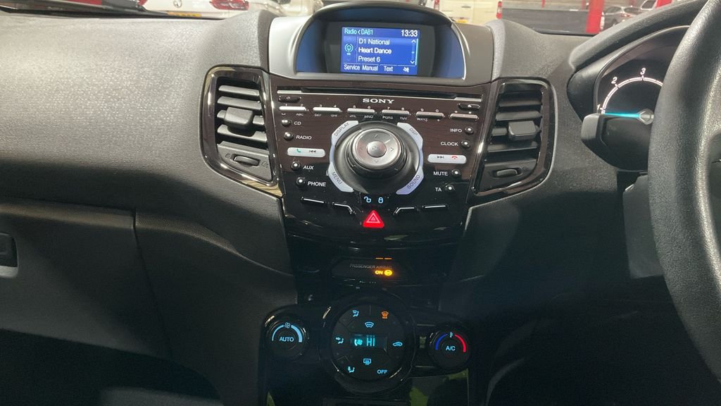 Used Ford Fiesta 2015 for sale - 77212443: Photo 17