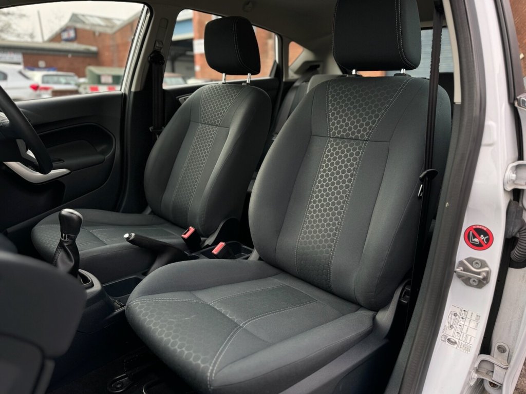 Used Ford Fiesta 2012 for sale - 76496089: Photo 21