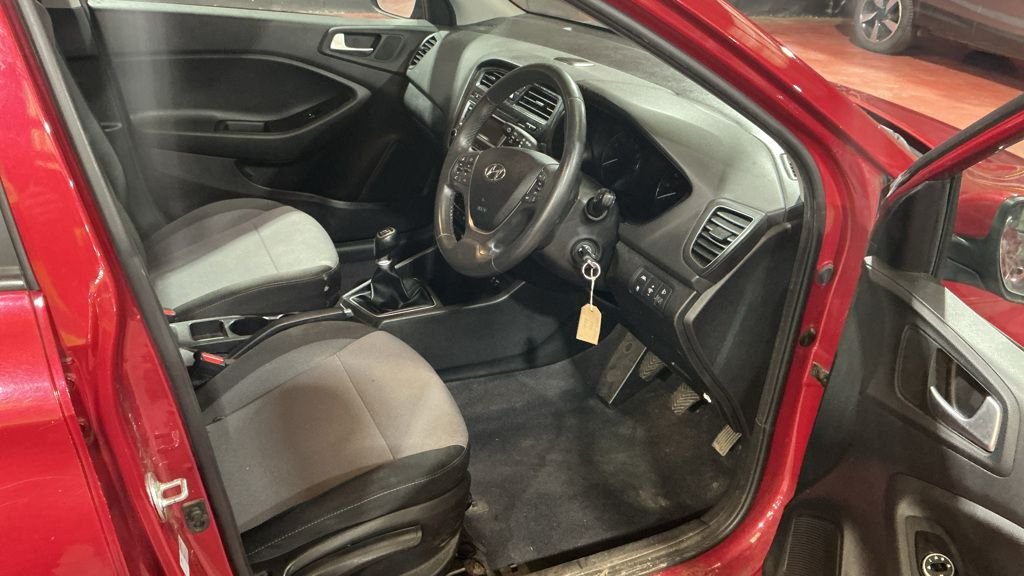 Used Hyundai i20 2017 for sale - 77849891: Photo 9