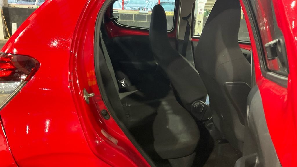 Used Peugeot 108 2014 for sale - 77360115: Photo 20