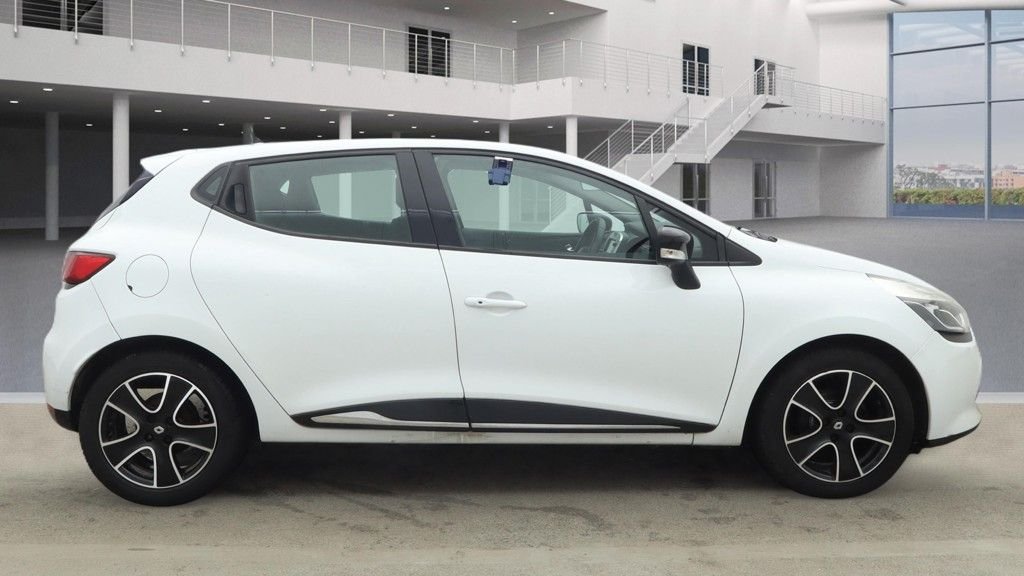 Used Renault Clio 2015 for sale - 77563889: Photo 17