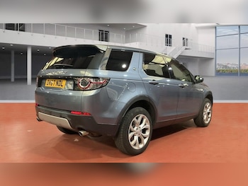Used Land Rover Discovery Sport 2017 for sale - 76014754: Photo