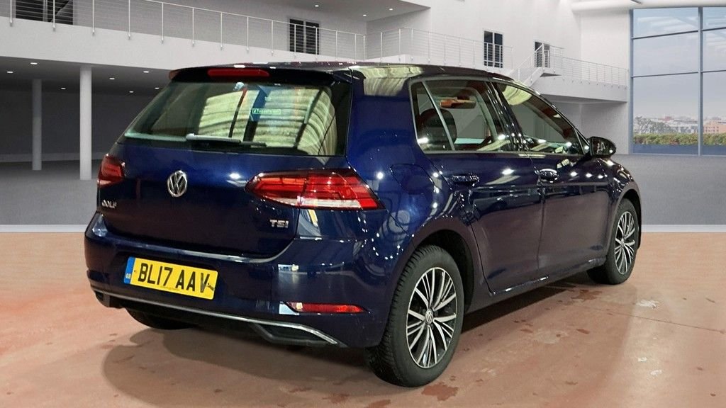 Used Volkswagen Golf 2017 for sale - 76610285: Photo 4