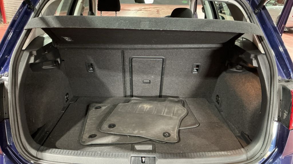 Used Volkswagen Golf 2017 for sale - 76610285: Photo 7