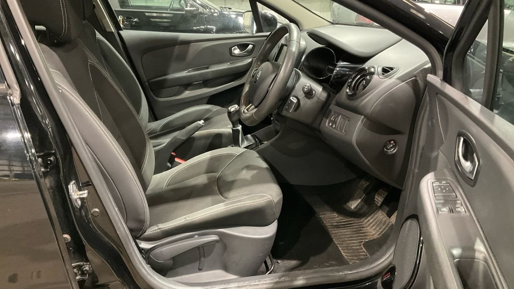 Used Renault Clio 2016 for sale - 77765530: Photo 10