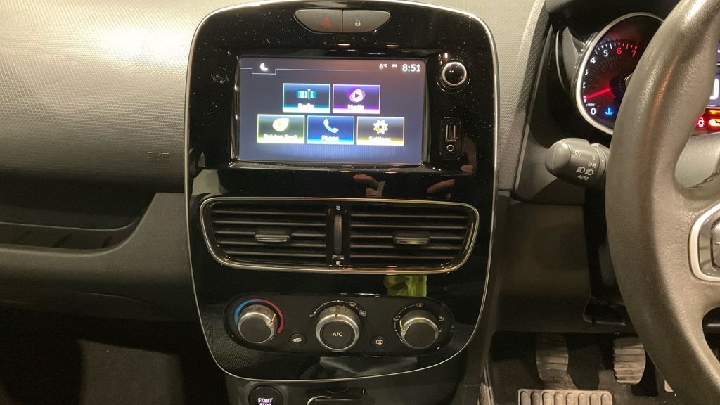 Used Renault Clio 2016 for sale - 77765530: Photo 12