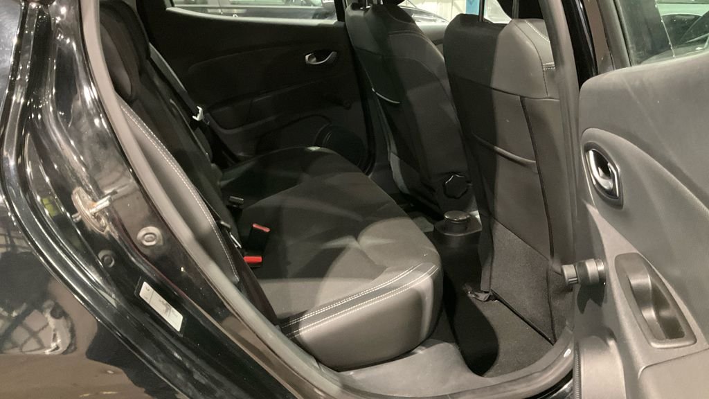 Used Renault Clio 2016 for sale - 77765530: Photo 9
