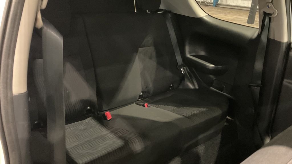 Used Suzuki Swift 2012 for sale - 76496058: Photo 5