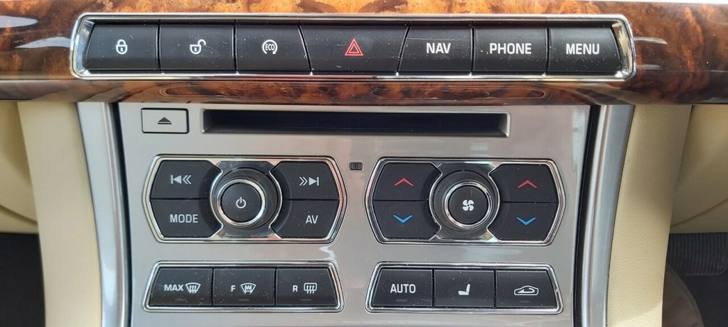 Used Jaguar XF 2012 for sale - 76496011: Photo 11