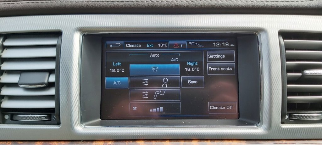 Used Jaguar XF 2012 for sale - 76496011: Photo 32