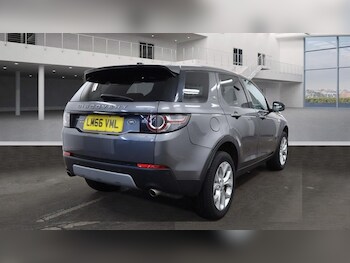 Used Land Rover Discovery Sport 2016 for sale - 76486999: Photo