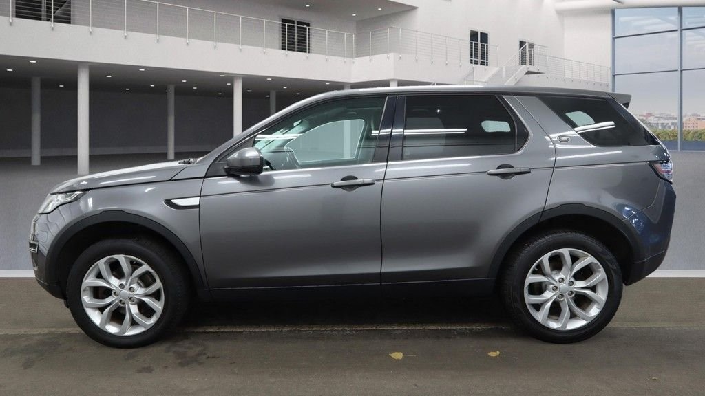 Used Land Rover Discovery Sport 2016 for sale - 76486999: Photo 6