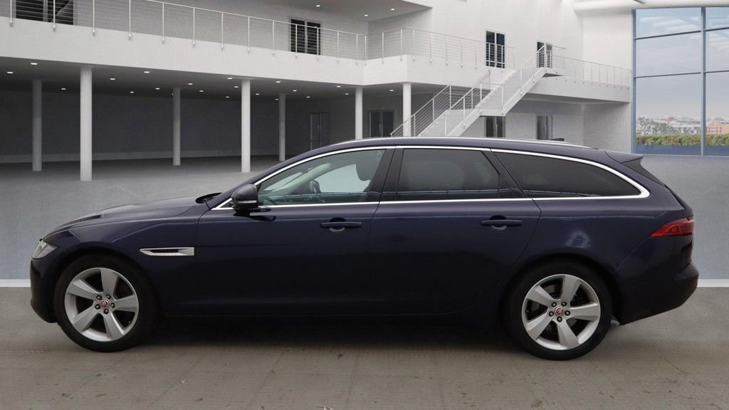 Used Jaguar XF 2017 for sale - 77539611: Photo 18