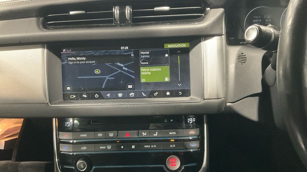 Used Jaguar XF 2017 for sale - 77539611: Photo 23