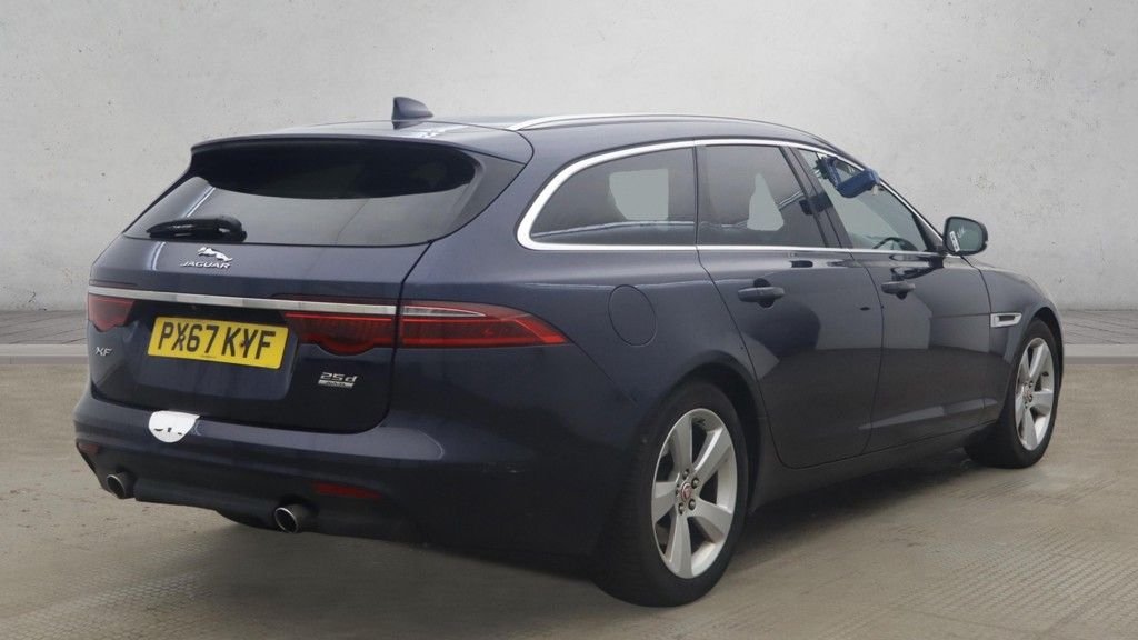 Used Jaguar XF 2017 for sale - 77539611: Photo 4