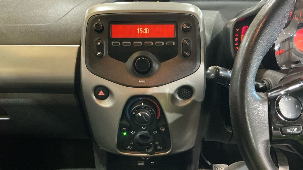 Used Toyota AYGO 2015 for sale - 78017735: Photo 11