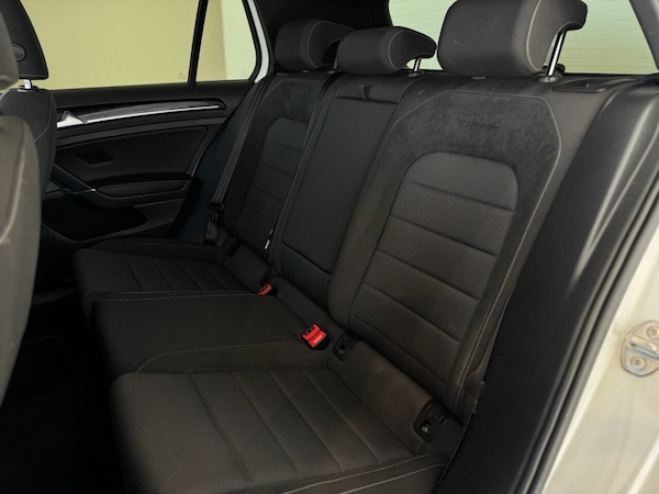 Used Volkswagen Golf 2019 for sale - 74529499: Photo 31