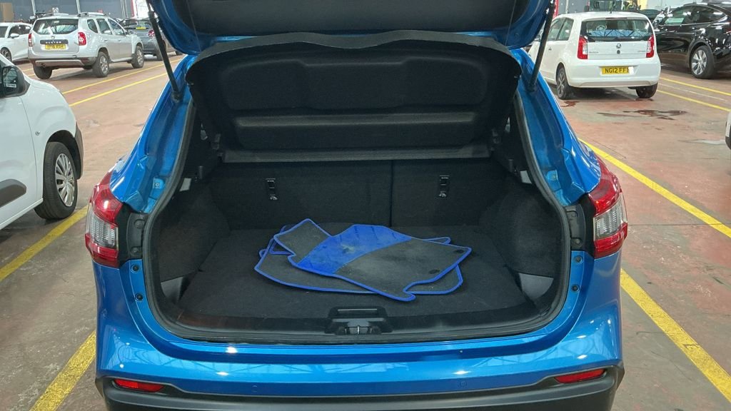 Used Nissan Qashqai 2018 for sale - 78059608: Photo 19