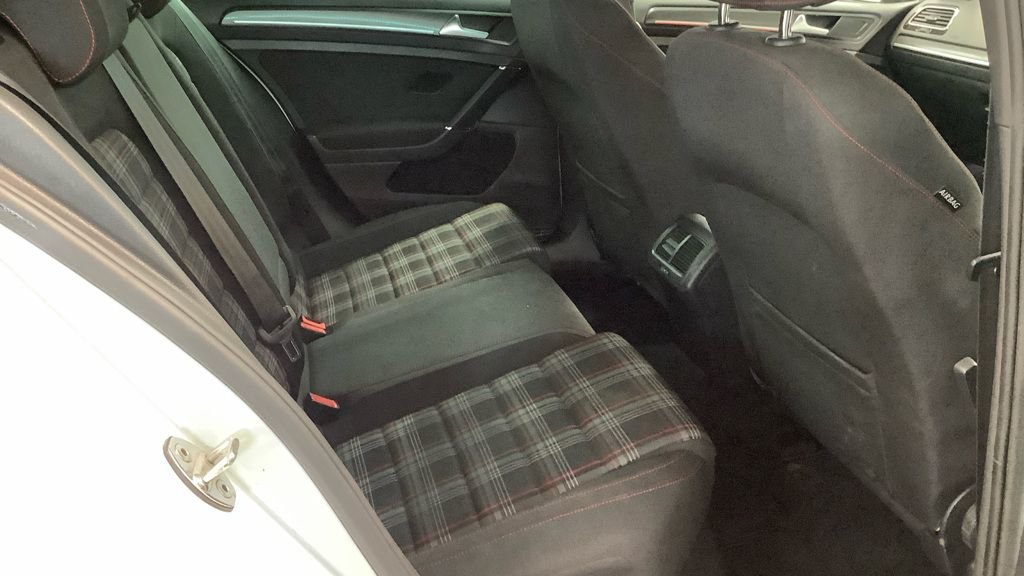 Used Volkswagen Golf 2017 for sale - 78215809: Photo 10