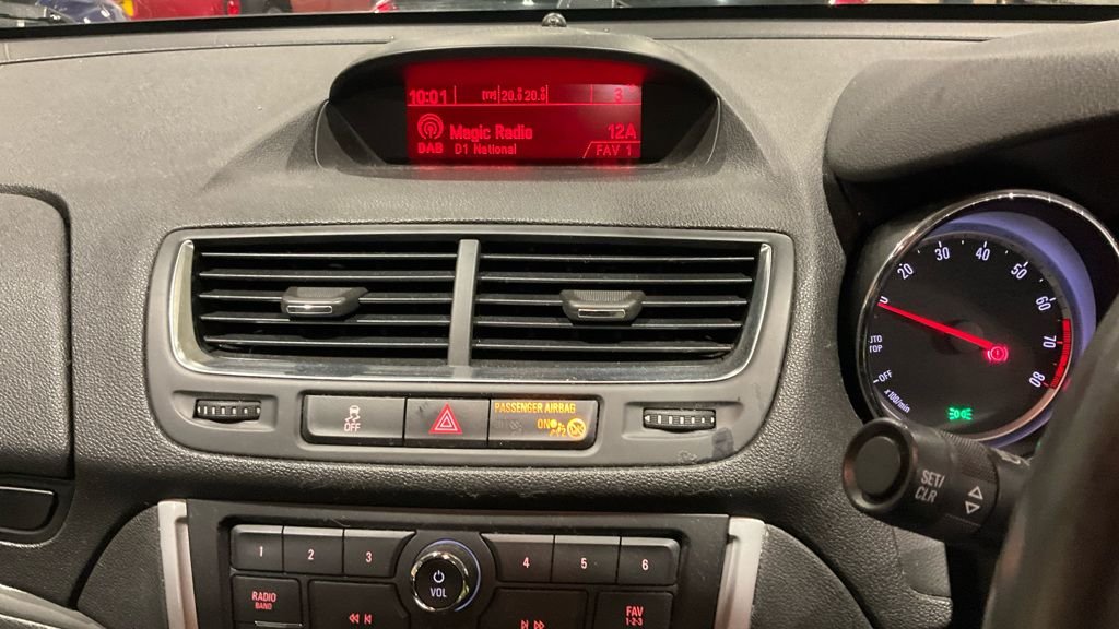 Used Vauxhall Mokka 2014 for sale - 77394425: Photo 12