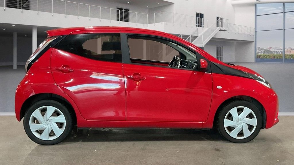 Used Toyota AYGO 2015 for sale - 76731193: Photo 11