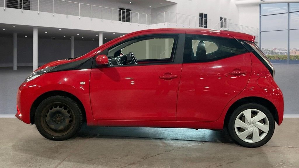 Used Toyota AYGO 2015 for sale - 76731193: Photo 12