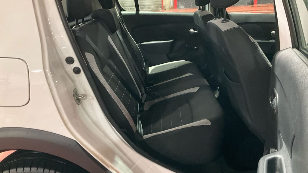 Used Dacia Sandero Stepway 2020 for sale - 77370036: Photo 9