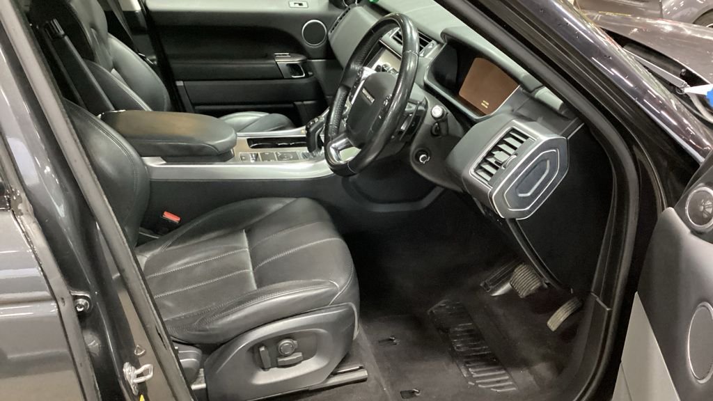 Used Land Rover Range Rover Sport 2018 for sale - 76610283: Photo 15