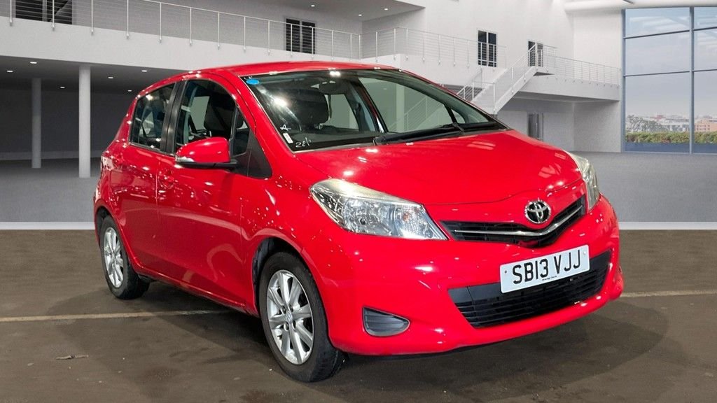 Used Toyota Yaris 2013 for sale - 77452001: Photo 2
