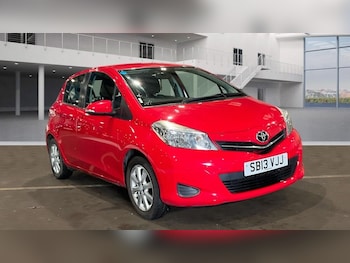 Used Toyota Yaris 2013 for sale - 77452001: Photo