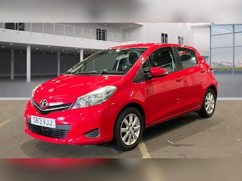Used Toyota Yaris 2013 for sale - 77452001: Photo