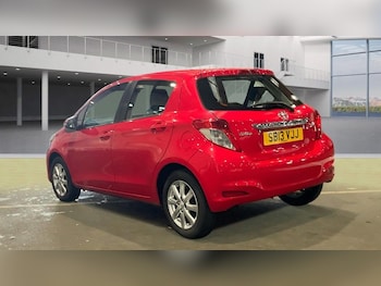 Used Toyota Yaris 2013 for sale - 77452001: Photo