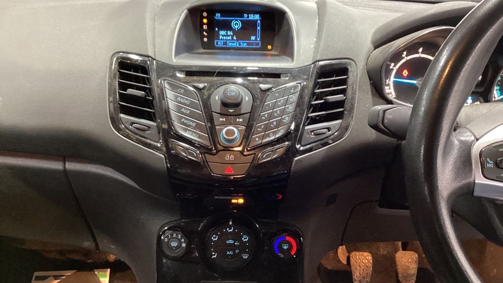 Used Ford Fiesta 2013 for sale - 76496090: Photo 9