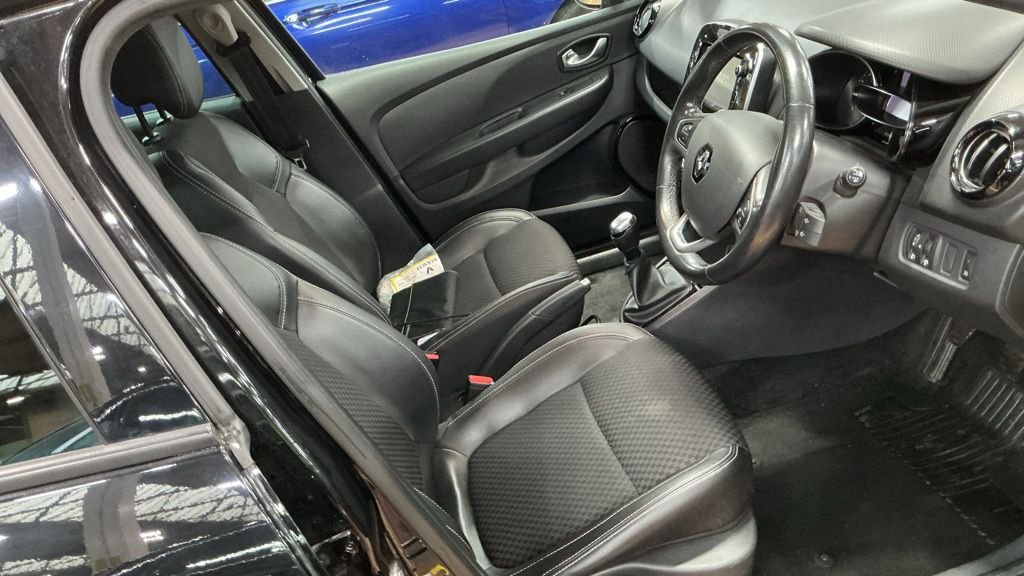 Used Renault Clio 2018 for sale - 77673569: Photo 21