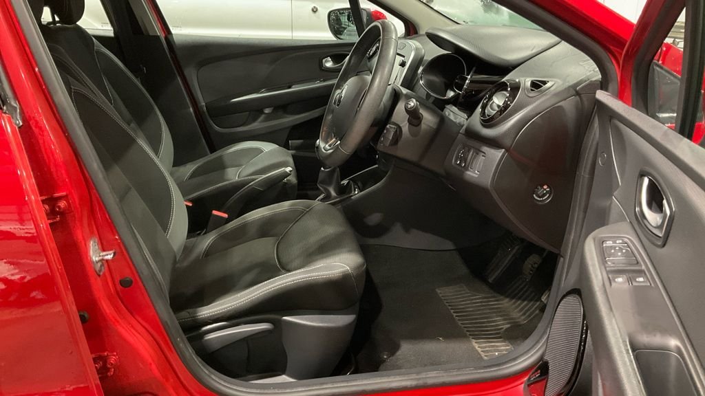 Used Renault Clio 2017 for sale - 76760682: Photo 21
