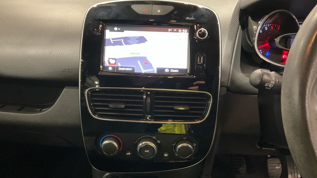 Used Renault Clio 2017 for sale - 76760682: Photo 23