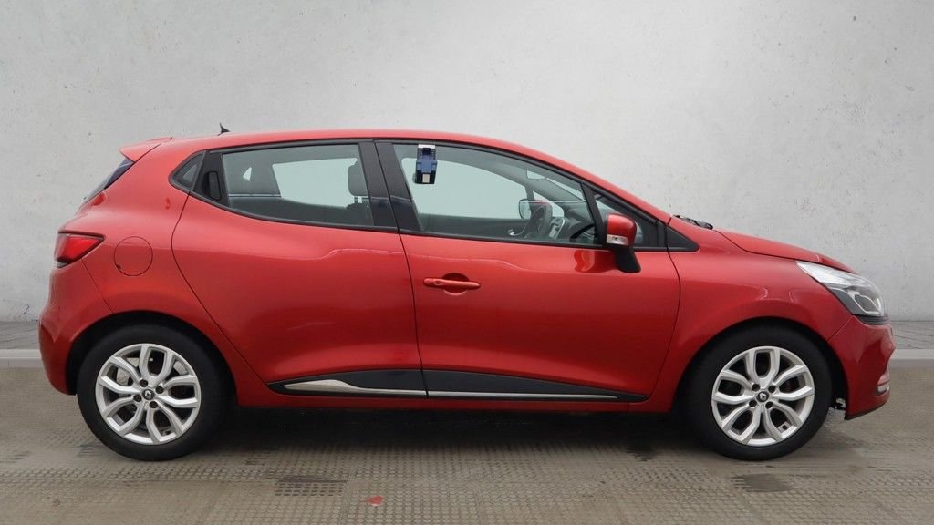 Used Renault Clio 2017 for sale - 76760682: Photo 5