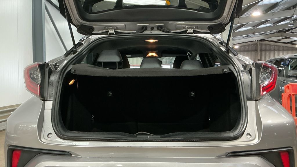 Used Toyota C-HR 2017 for sale - 77551756: Photo 19