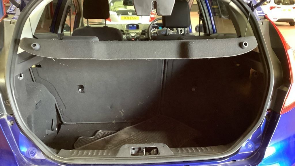 Used Ford Fiesta 2015 for sale - 77188632: Photo 5