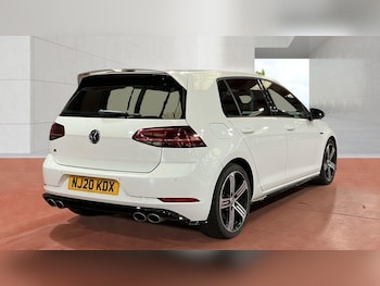 Used Volkswagen Golf 2020 for sale - 78351076: Photo