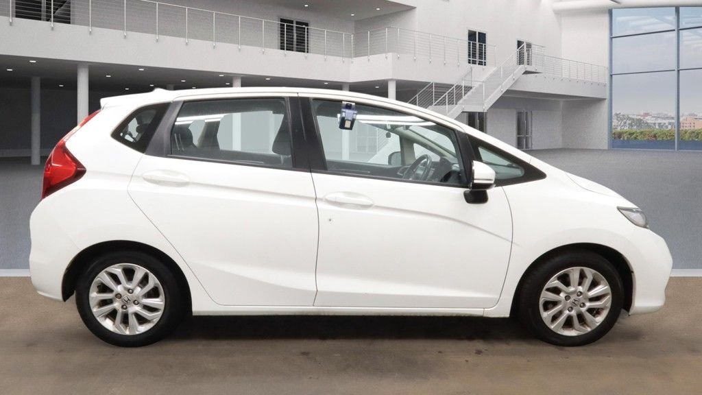 Used Honda Jazz 2018 for sale - 77941683: Photo 17
