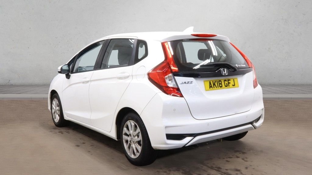 Used Honda Jazz 2018 for sale - 77941683: Photo 3