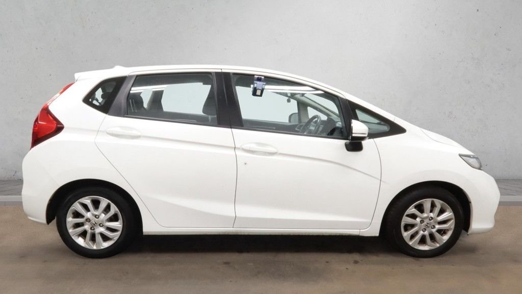 Used Honda Jazz 2018 for sale - 77941683: Photo 5