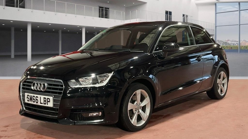 Used Audi A1 2016 for sale - 77477595: Photo 2