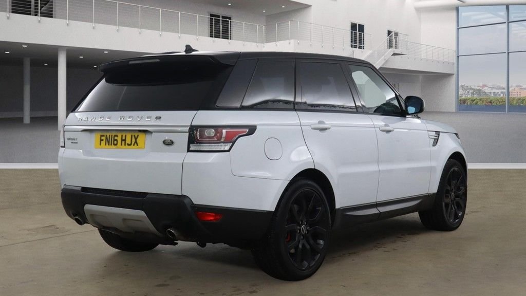 Used Land Rover Range Rover Sport 2016 for sale - 76439049: Photo 4